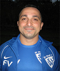Coach Franco Viteritti steht mit seiner Mannschaft auf Platz 1
