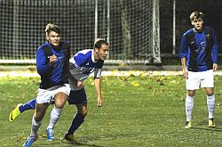Lucas Albiker (links) und Tom Gasenzer im Skandalspiel gegen Lörrach-Stetten (Foto: Meinrad Schön)