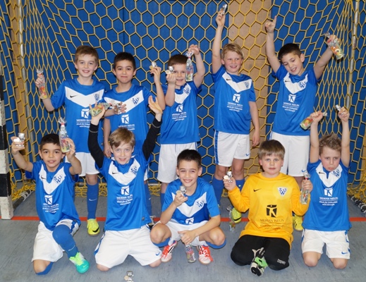Hintere Reihe von links: Henn Sören,Di Brizzi Fabio, Warnig Niclas, Trefzer Tim, Ingrassia Maurizio Vordere Reihe von links: Krasniqi Sinan,Reinking Joshua,Radulovic Nemanja,Niedermaier Sean,Schelb Oskar 