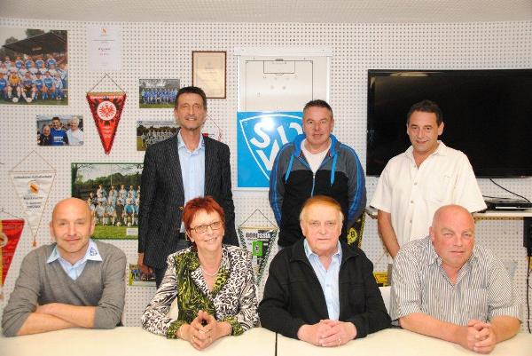 Der Geschäftsführende Vorstand: hinten v.l.: Gerhard Schmidt, Bernd Grether, Frank Kuberne; vorn v.l.:Perseus Knab, Elisabeth Kellringer, Dieter Reinbold, Bernd Vogtsberger Der Geschäftsführende Vorstand: hinten v.l.: Gerhard Schmidt, Bernd Grether, Frank Kuberne; vorn v.l.:Perseus Knab, Elisabeth Kellringer, Dieter Reinbold, Bernd Vogtsberger