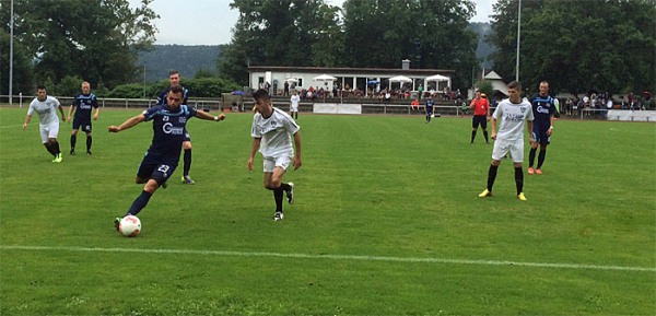 Caner Acar und der SV Weil 1910 unterliegen dem FC Villingen im Spiel um Platz 3 mit 0:5 Caner Acar und der SV Weil 1910 unterliegen dem FC Villingen im Spiel um Platz 3 mit 0:5